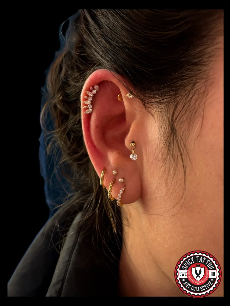 Helix- und Ohrläppchen-Piercings – Spicy Tattoo Hamburg